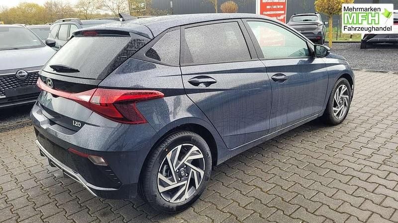 Ny Hyundai i20 90 HK (66 kW) 2025 Grå Hatchback
