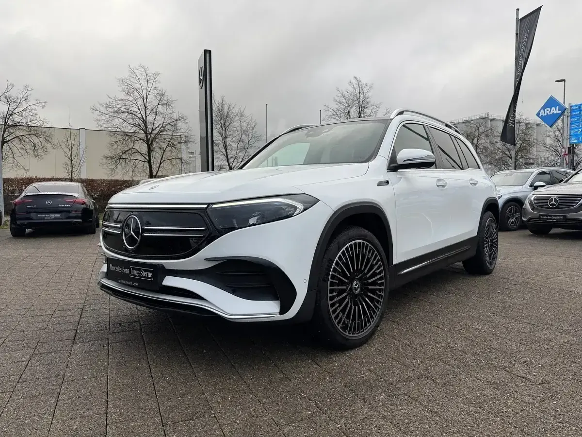 Gebraucht Mercedes EQB300 AMG line 167 kW (228 PS) 2022 Weiß SUV