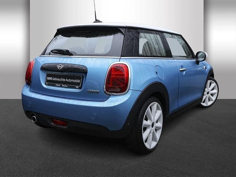 Gebraucht Mini Cooper 136 PS (100 kW) 2019 Schwarz Kleinwagen