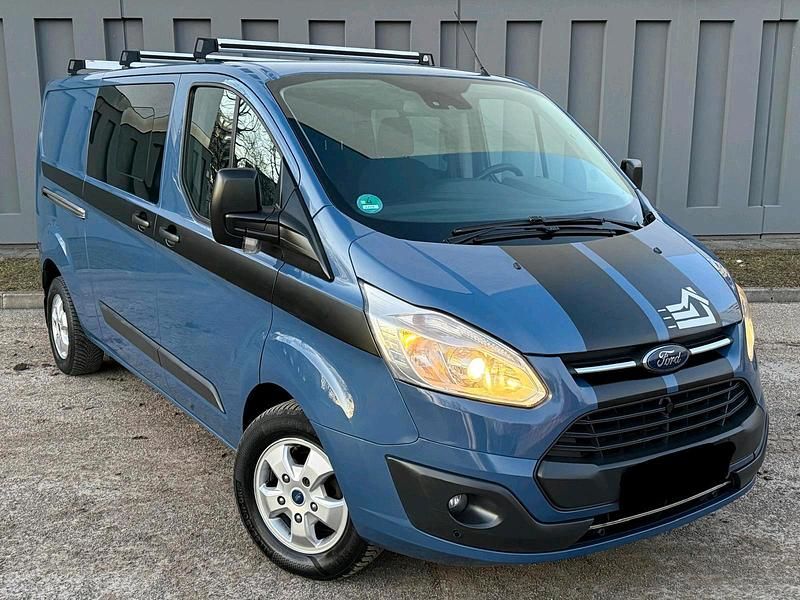 Gebraucht Ford Transit 170 PS (125 kW) 2017 Blau Van / Kleinbus