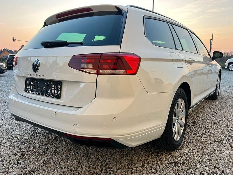 Gebraucht VW Passat Conceptline 150 PS (110 kW) 2023 Weiß Kombi