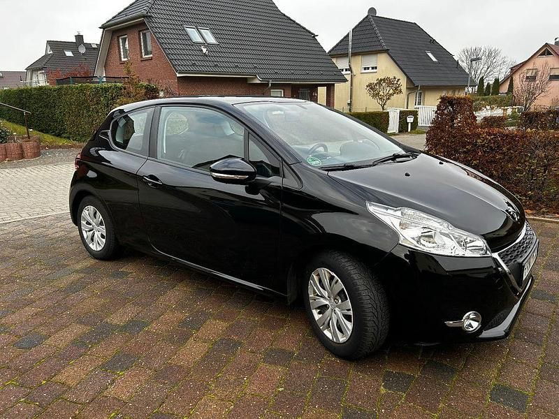 Schwarz Gebraucht 2013 Peugeot 208 Active Kleinwagen | 5.200 € (Guter Preis) - Bild 1/3