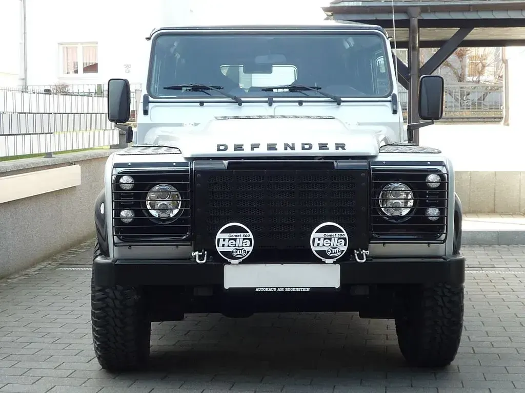 Gebraucht Land Rover Defender 122 PS (89 kW) 2016 Silber SUV