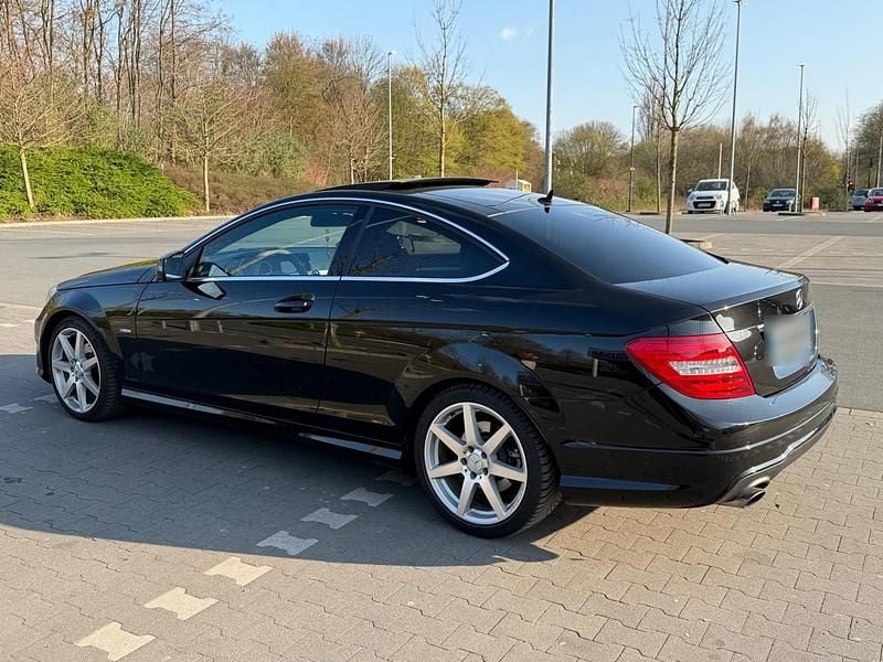 Gebraucht Mercedes C250 AMG 204 PS (150 kW) 2012 Schwarz Coupé