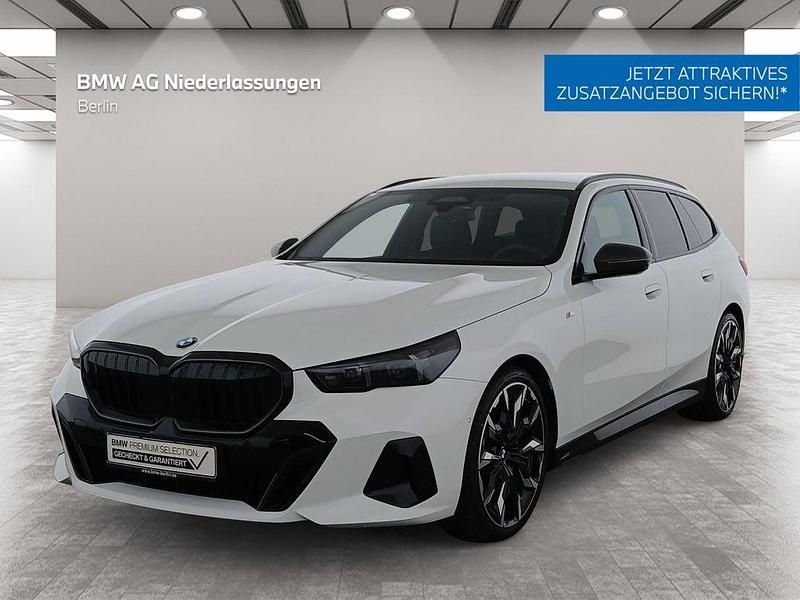 Weiß Gebraucht 2024 BMW 520 Comfort Edition Kombi | 52.400 € (Fairer Preis) - Bild 1/4