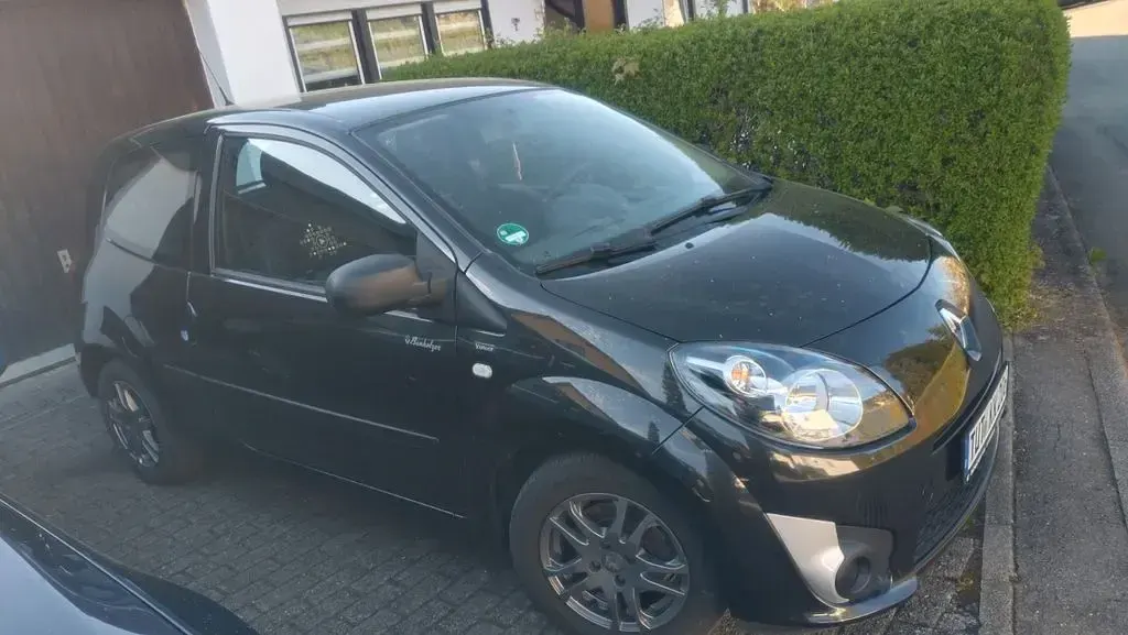 Second-hand Renault Twingo 75 CP (55 kW) 2011 Negru Hatchback