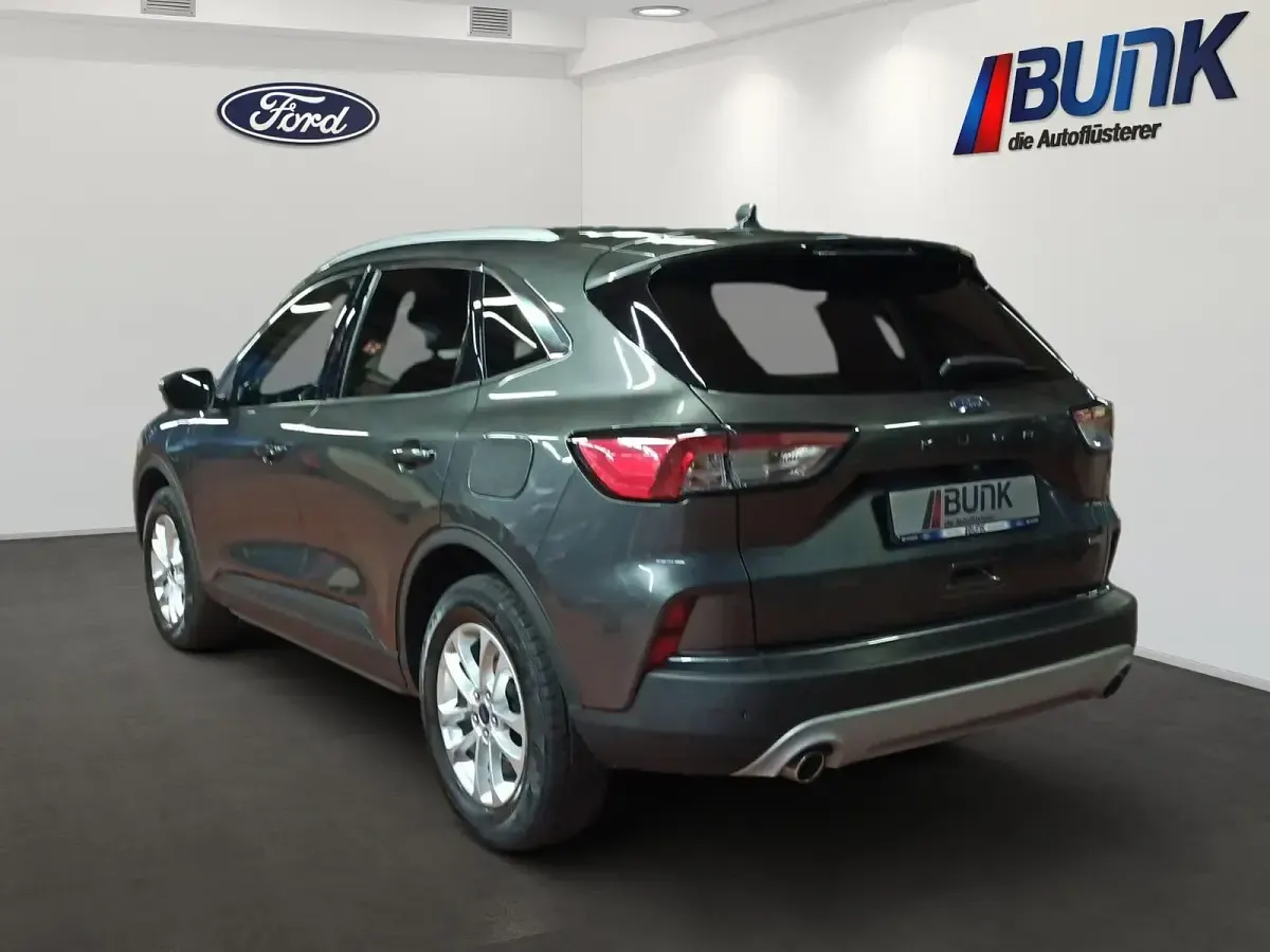 Gebraucht Ford Kuga Titanium 225 PS (165 kW) 2022 Grau SUV