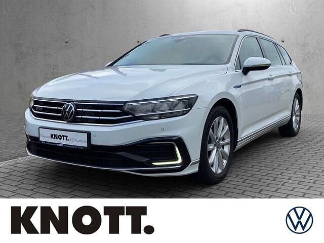 Gebraucht VW Passat GTE 218 PS (160 kW) 2021 Pure white Kombi