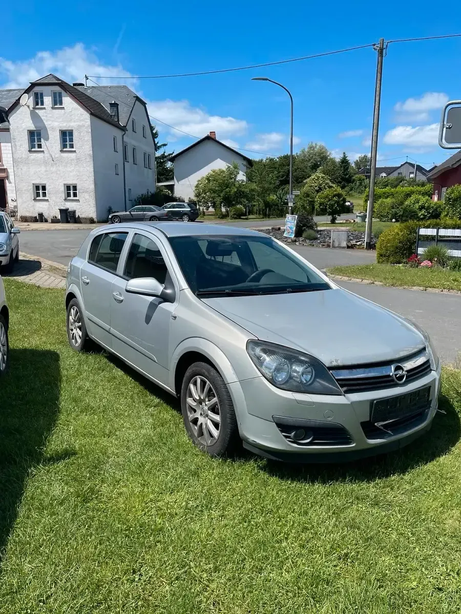 Gebraucht Opel Astra 90 PS (66 kW) 2006 Grau Kleinwagen