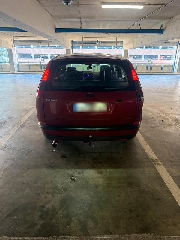 Second-hand Ford Focus 145 CP (106 kW) 2006 Roșu Break