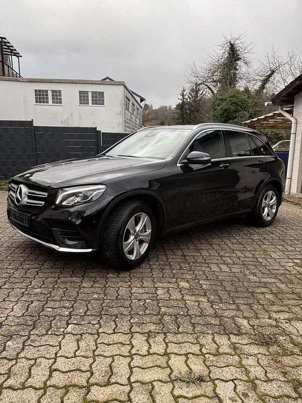 Gebraucht Mercedes GLC300 245 PS (180 kW) 2018 Schwarz SUV