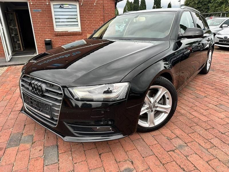 Schwarz Gebraucht 2015 Audi A4 Ambition Kombi | 9.500 € (Guter Preis) - Bild 1/4