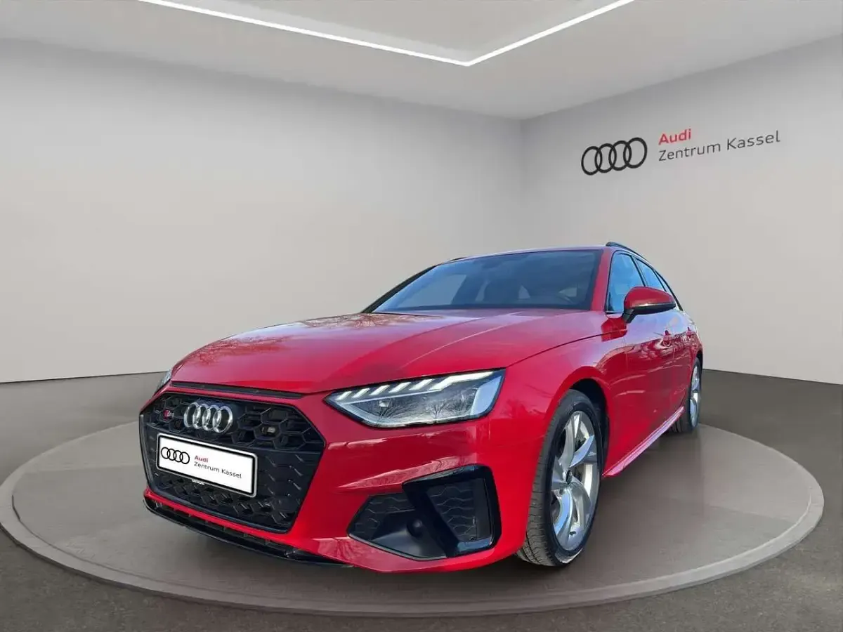 Gebraucht Audi S4 Design 341 PS (250 kW) 2022 Tangorot metallic Kombi