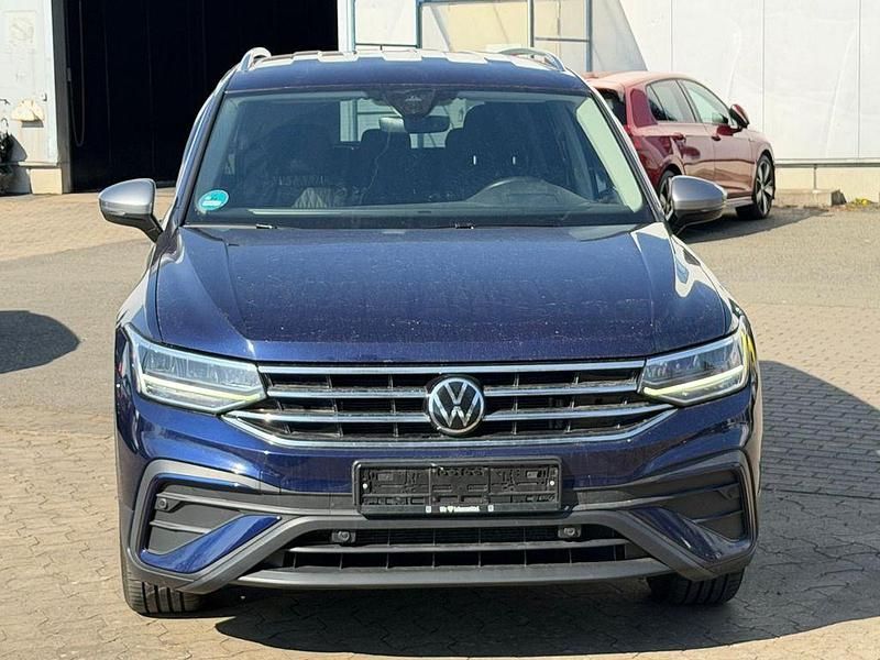Gebraucht VW Tiguan Allspace 150 PS (110 kW) 2022 Blau SUV
