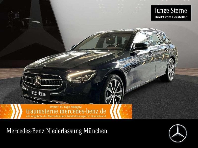 Blau Gebraucht 2022 Mercedes E300 Limousine | 31.990 € (Superpreis) - Bild 1/3