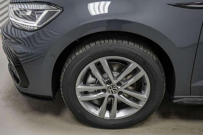 Neu VW Touran R-line 150 PS (110 kW) 2026 Delfingrau metallic (b0) Van / Kleinbus