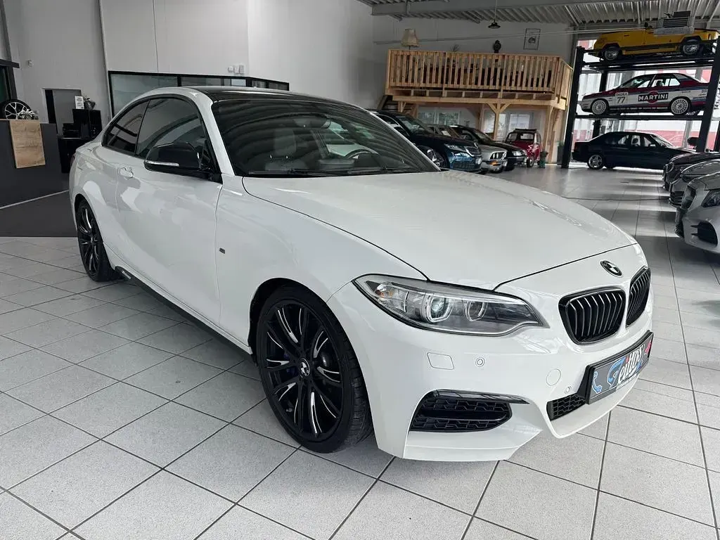Gebraucht BMW M235 Comfort Edition 326 PS (239 kW) 2015 Weiß Coupé