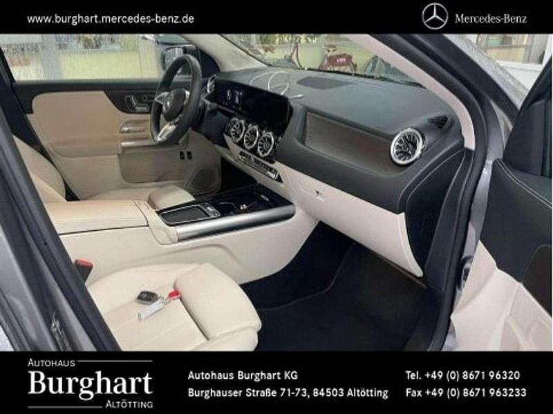 Second-hand Mercedes GLA250 Progressive 163 CP (119 kW) 2024 Gri SUV
