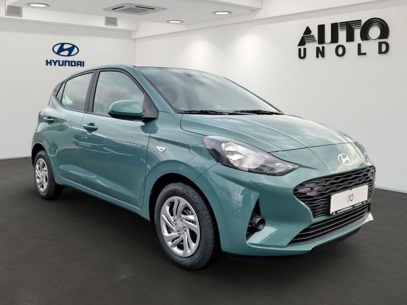 Gebraucht Hyundai i10 Select 63 PS (46 kW) 2025 Mangrove green Kleinwagen