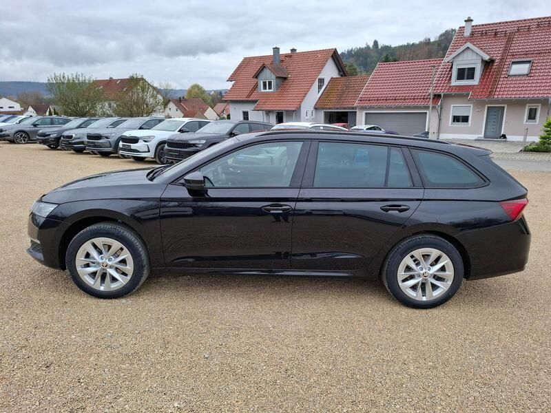 Gebraucht Skoda Octavia Selection 150 PS (110 kW) 2022 Andere farbe Kombi