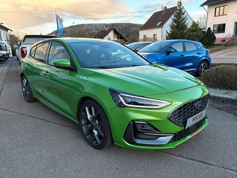 Gebraucht Ford Focus ST 280 PS (205 kW) 2025 Grün Limousine