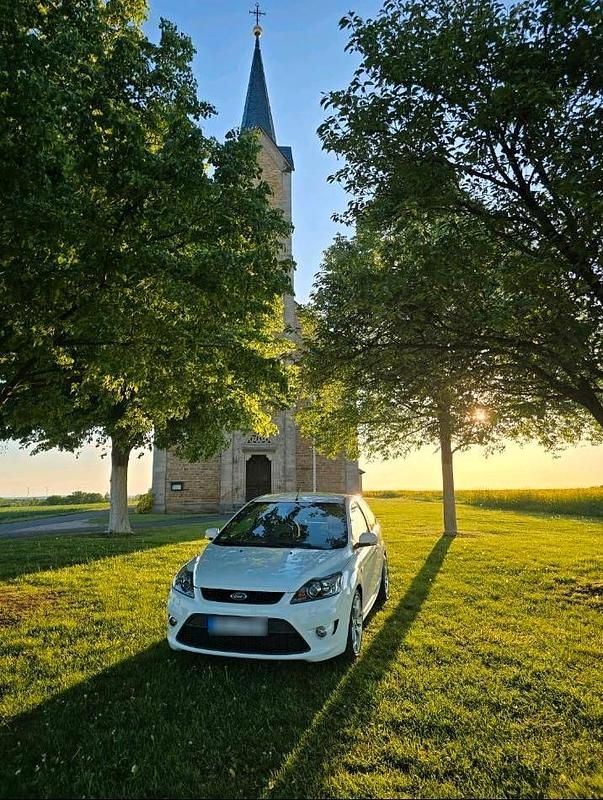 Gebraucht Ford Focus ST 226 PS (166 kW) 2010 Weiß Coupé