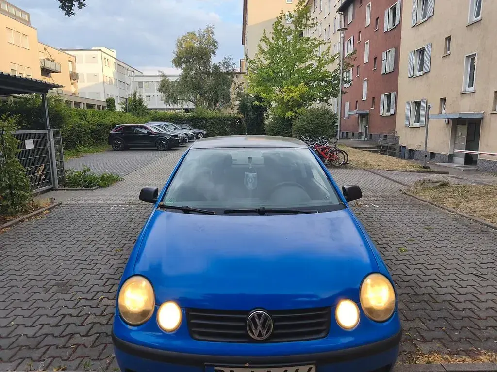 Gebraucht VW Polo Trendline 64 PS (47 kW) 2002 Blau Limousine
