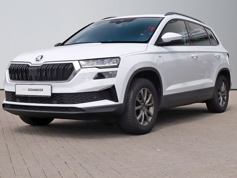 Weiß Gebraucht 2022 Skoda Karoq Tour SUV | 21.670 € (Guter Preis) - Bild 1/4