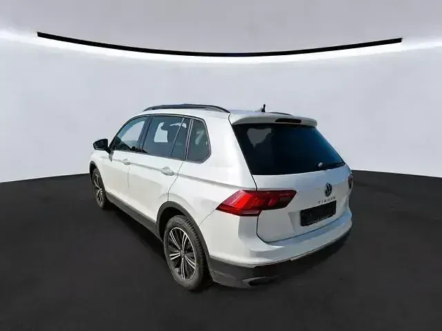 Gebraucht VW Tiguan Life 150 PS (110 kW) 2022 Weiß SUV
