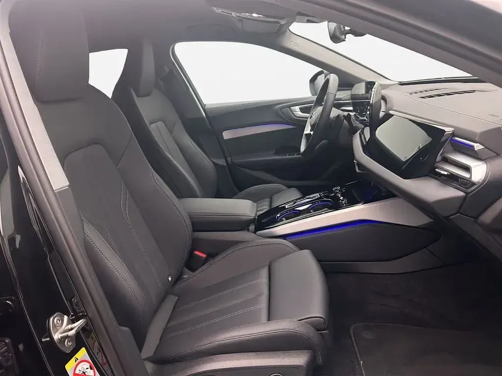 Gebraucht Audi A5 Ambiente 204 PS (150 kW) 2025 Firmamentblau metallic Kombi