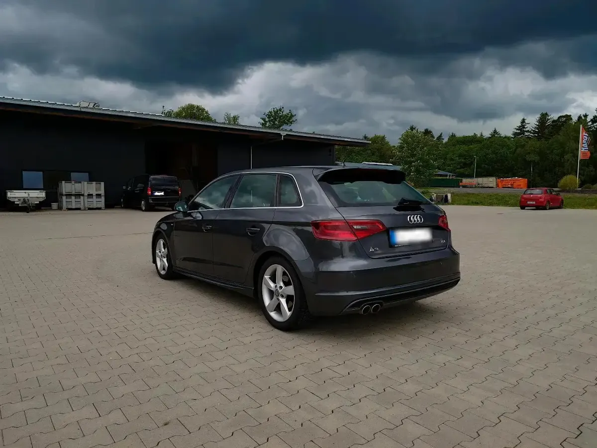 Gebraucht Audi A3 S-Line 150 PS (110 kW) 2016 Grau Kombi