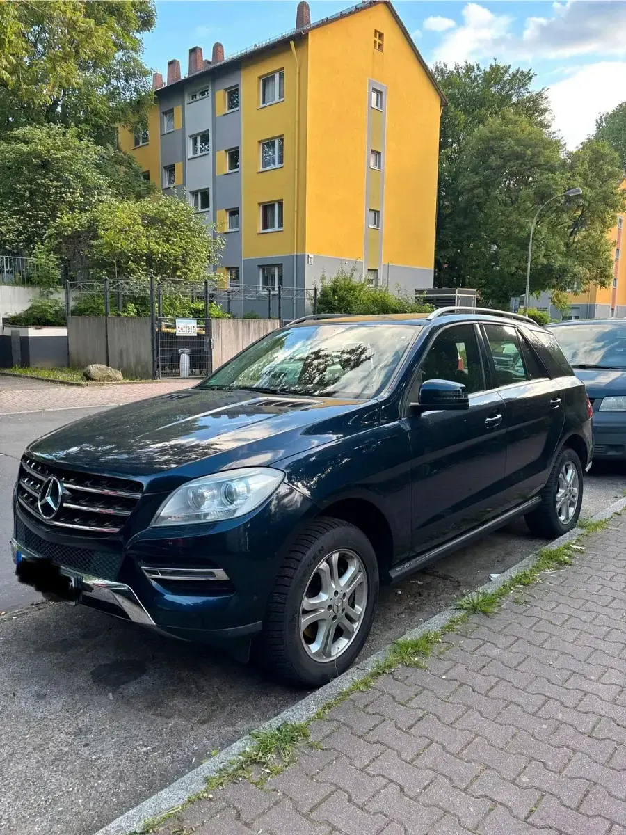 Gebraucht Mercedes ML250 204 PS (150 kW) 2013 Blau SUV