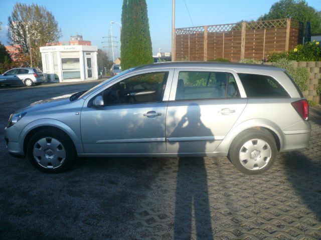 Gebraucht Opel Astra Edition 90 PS (66 kW) 2005 Silber metallic Kombi