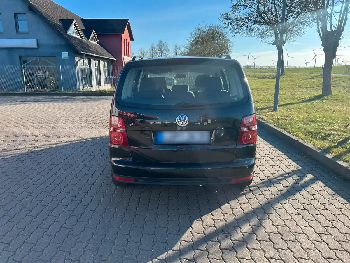 Gebraucht VW Touran Conceptline 105 PS (77 kW) 2008 Schwarz Van / Kleinbus