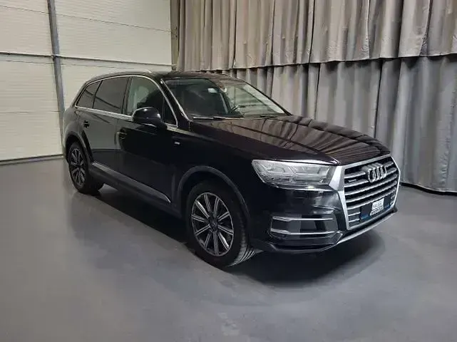 Gebraucht Audi Q7 Ambiente 272 PS (200 kW) 2016 Schwarz SUV