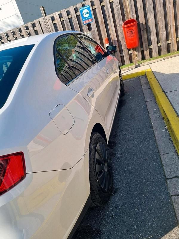 Second-hand Seat Toledo 2016 Alb Hatchback