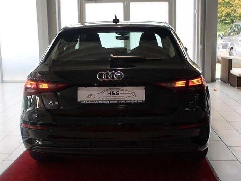 Gebraucht Audi A3 Ambiente 150 PS (110 kW) 2022 Brillantschwarz Kombi