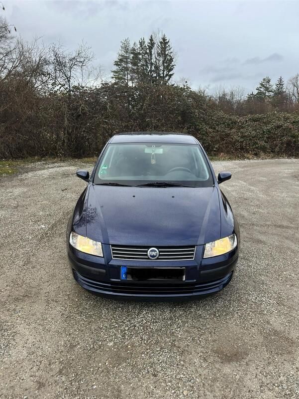 Blau Gebraucht 2002 Fiat Stilo Kleinwagen | 375 € - Bild 1/4