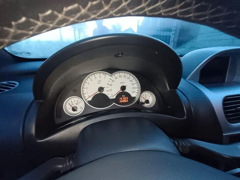 Gebraucht Opel Tigra Cosmo 125 PS (91 kW) 2005 Rot Cabrio