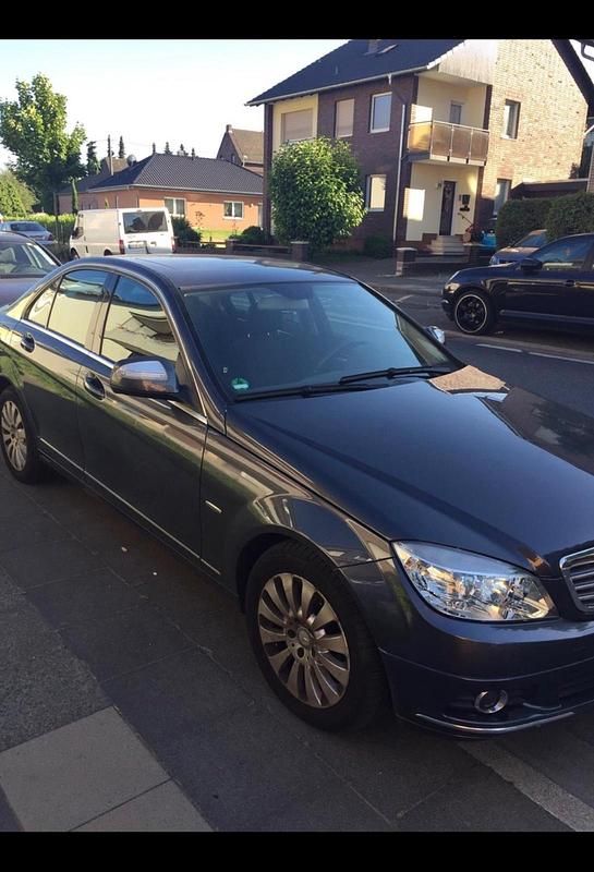 Schwarz Gebraucht 2008 Mercedes C230 Elegance Limousine | 6.600 € (Fairer Preis) - Bild 1/4