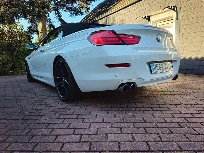 Weiß Gebraucht 2011 BMW 650 Cabriolet Sport Line Cabrio | 16.990 € - Bild 1/4