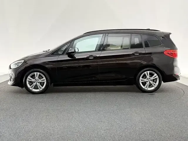 Gebraucht BMW 218 Advantage 150 PS (110 kW) 2022 Braun Limousine