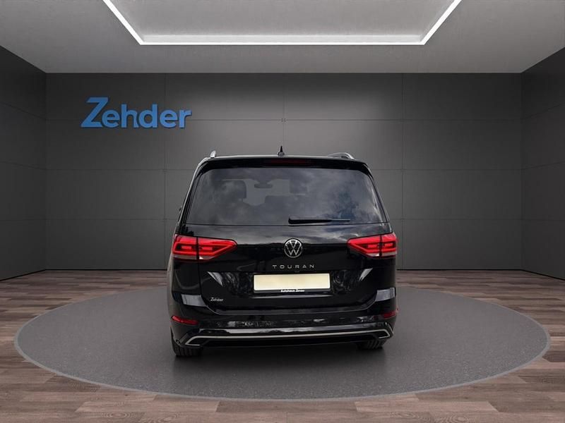 Neu VW Touran Comfortline 150 PS (110 kW) 2025 Grau Van / Kleinbus