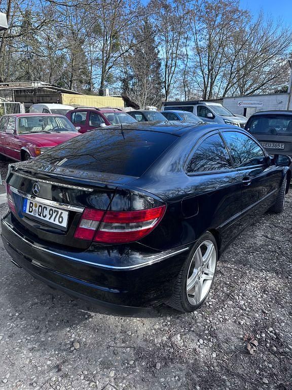 Gebraucht Mercedes CLC230 204 PS (150 kW) 2008 Schwarz Kleinwagen