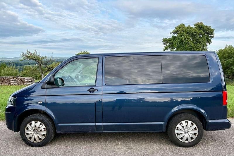 Blau Gebraucht 2014 VW T5 Startline Van | 18.900 € - Bild 1/4
