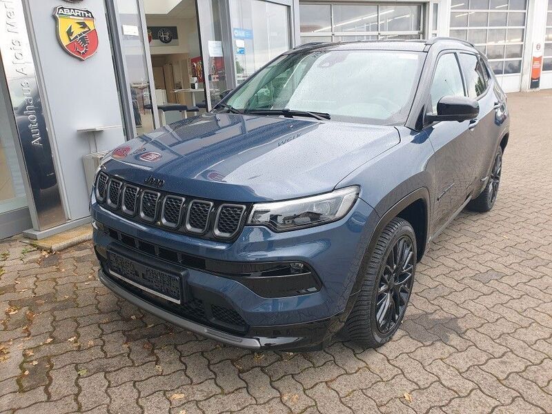 Blue shade metallic clear coat Gebraucht 2023 Jeep Compass SUV | 27.800 € (Fairer Preis) - Bild 1/4