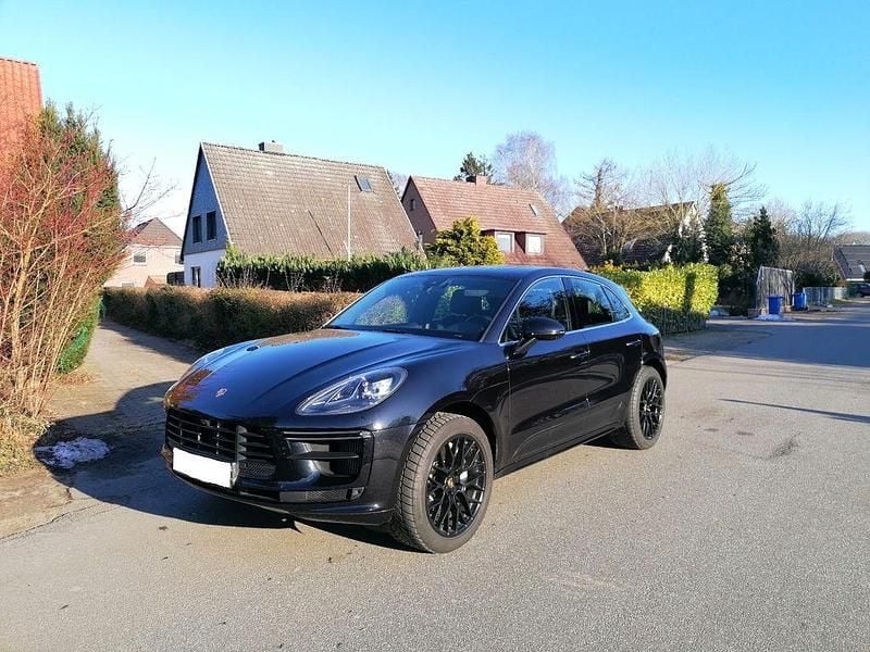 Gebraucht Porsche Macan Turbo Chrono 441 PS (324 kW) 2020 Schwarz SUV