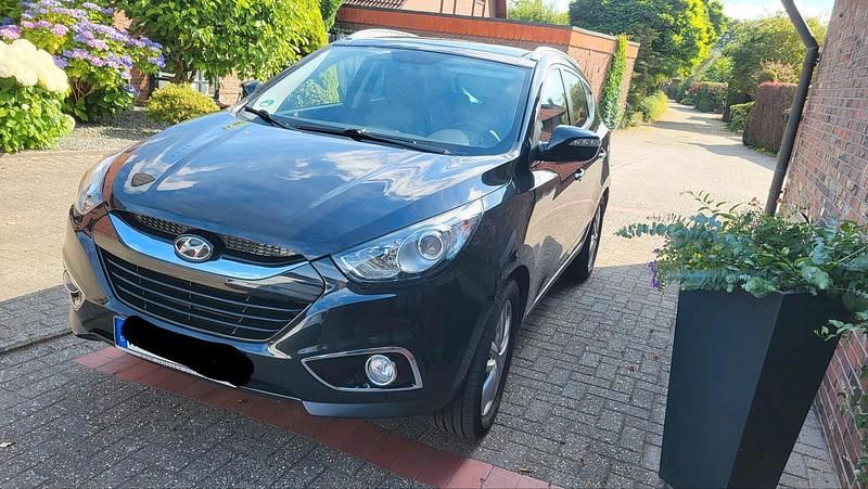 Schwarz Gebraucht 2011 Hyundai ix35 SUV | 6.800 € (Guter Preis) - Bild 1/4