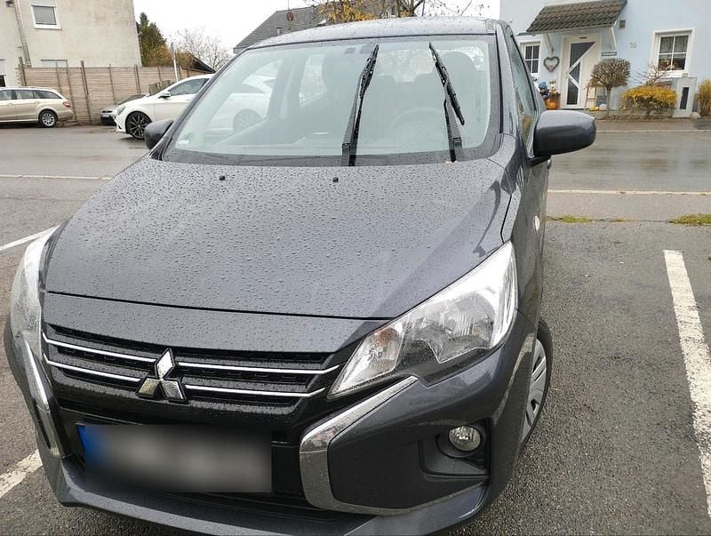 Grau Gebraucht 2023 Mitsubishi Space Star Kleinwagen | 8.900 € (Superpreis) - Bild 1/4