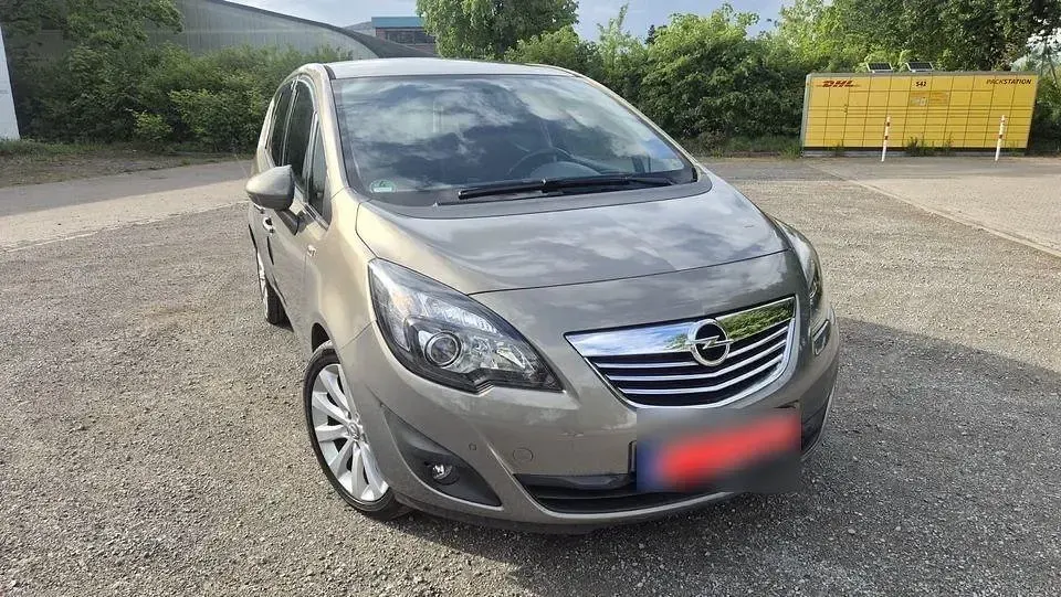 Gebraucht Opel Meriva 105 PS (77 kW) 2010 Braun Van / Kleinbus